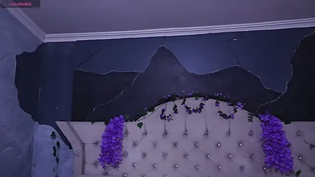 AmberGreyy  online show from July 11, 2026, 7:27 pm