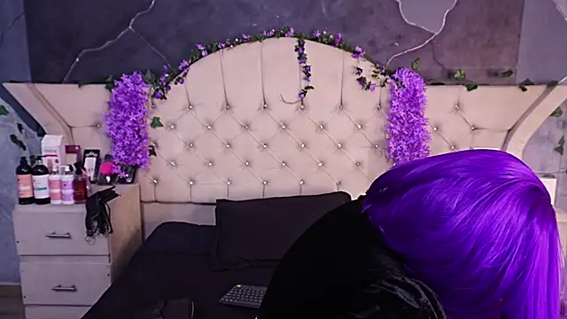 AmberGreyy  online show from July 21, 2026, 8:11 pm