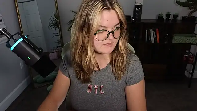 Snapshot of rodeobrii chatting on October 4, 2025, 2:31 am rodeobrii online show from October 4, 2025, 2:31 am