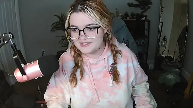 rodeobrii online show from February 11, 2026, 4:06 am