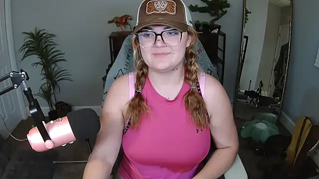 rodeobrii online show from February 18, 2026, 11:22 pm