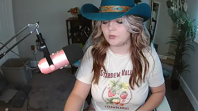 Snapshot of rodeobrii chatting on May 24, 2026, 10:04 pm rodeobrii online show from May 24, 2026, 10:04 pm
