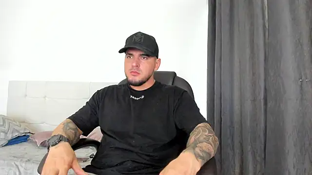 Teilor Creed online show from December 1, 2025, 7:52 pm