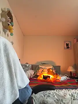 Snapshot of HelennaMoon_ chatting on September 21, 2025, 4:52 pm HelennaMoon online show from September 21, 2025, 4:52 pm