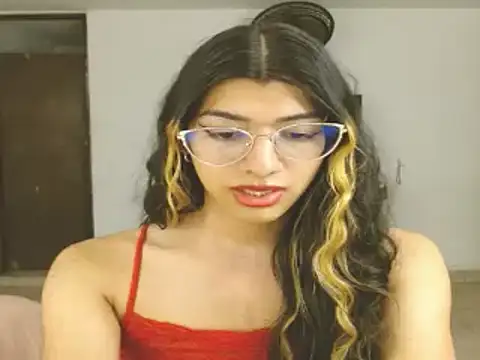 Snapshot of engielphoenis14 chatting on December 11, 2024, 11:32 pm engielphoenis14 online show from December 11, 2024, 11:32 pm