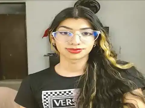 Snapshot of engielphoenis14 chatting on December 12, 2024, 11:47 pm engielphoenis14 online show from December 12, 2024, 11:47 pm