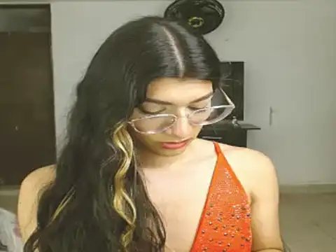 Snapshot of engielphoenis14 chatting on January 15, 2025, 10:38 am engielphoenis14 online show from January 15, 2025, 10:38 am