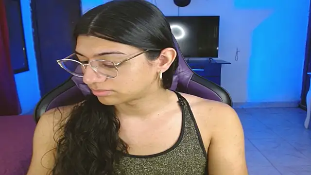 engielphoenis14 online show from February 23, 2026, 9:23 pm