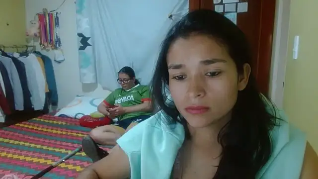 Snapshot of clayre_and_jill chatting on October 1, 2025, 6:58 pm clayre and jill online show from October 1, 2025, 6:58 pm