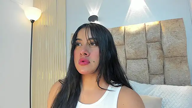 Snapshot of amatista__smith chatting on October 21, 2025, 8:31 pm amatista  smith online show from October 21, 2025, 8:31 pm