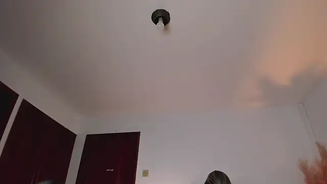 LucyJhonnsonn online show from December 22, 2024, 12:17 am