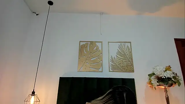 LucyJhonnsonn online show from March 19, 2025, 12:48 am