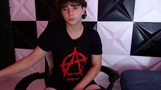 Dani cumboy online show from January 19, 2025, 6:31 am