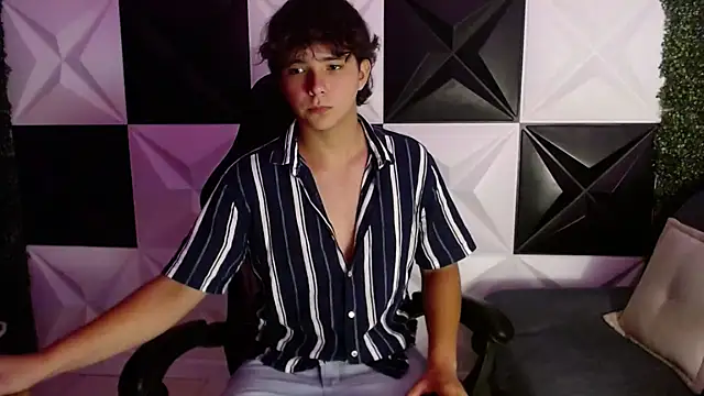 Dani cumboy online show from January 20, 2025, 2:53 am