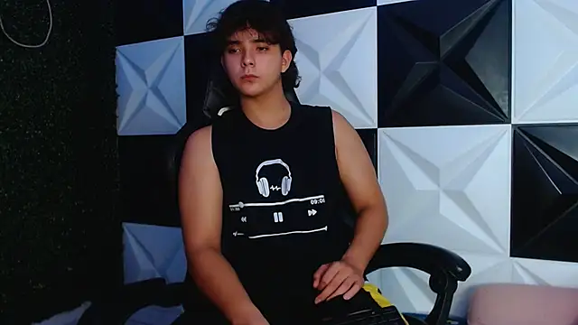 Dani cumboy online show from March 1, 2025, 3:53 am