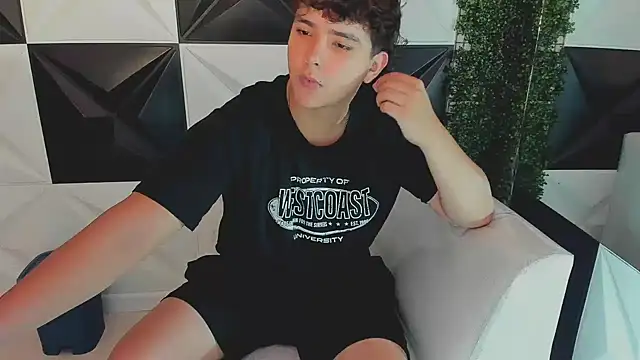 Dani cumboy online show from October 11, 2025, 1:42 pm