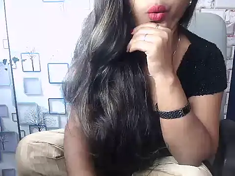Snapshot of Hot_Naina- chatting on December 3, 2024, 7:55 pm Hot Naina- online show from December 3, 2024, 7:55 pm