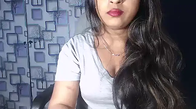 Snapshot of Hot_Naina- chatting on December 12, 2024, 4:53 pm Hot Naina- online show from December 12, 2024, 4:53 pm