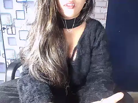 Snapshot of Hot_Naina- chatting on December 18, 2024, 5:31 pm Hot Naina- online show from December 18, 2024, 5:31 pm