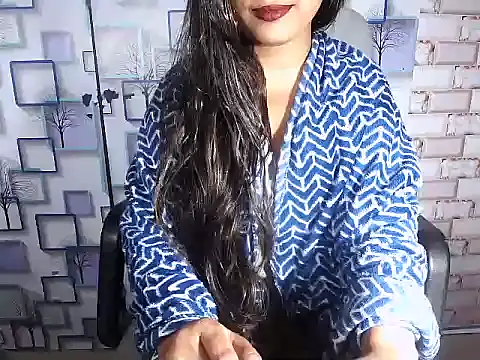 Snapshot of Hot_Naina- chatting on January 24, 2025, 10:32 am Hot Naina- online show from January 24, 2025, 10:32 am