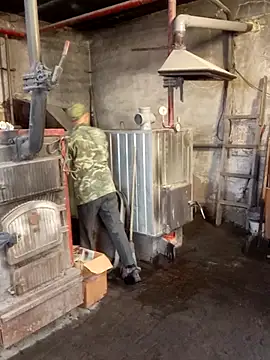 Snapshot of MityaXLoves chatting on October 15, 2025, 6:13 am MityaXLoves online show from October 15, 2025, 6:13 am