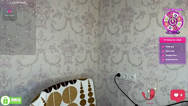 Snapshot of the_princese chatting on October 26, 2025, 10:43 am the princese online show from October 26, 2025, 10:43 am