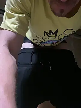 Snapshot of Lilsmokeshow017 chatting on September 24, 2025, 5:11 am Lilsmokeshow017 online show from September 24, 2025, 5:11 am