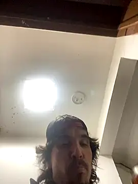 Snapshot of Lilsmokeshow017 chatting on October 4, 2025, 10:02 am Lilsmokeshow017 online show from October 4, 2025, 10:02 am