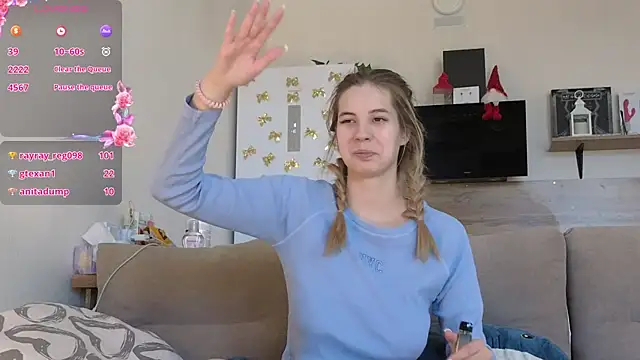 Girl alone home online show from February 7, 2025, 6:45 am