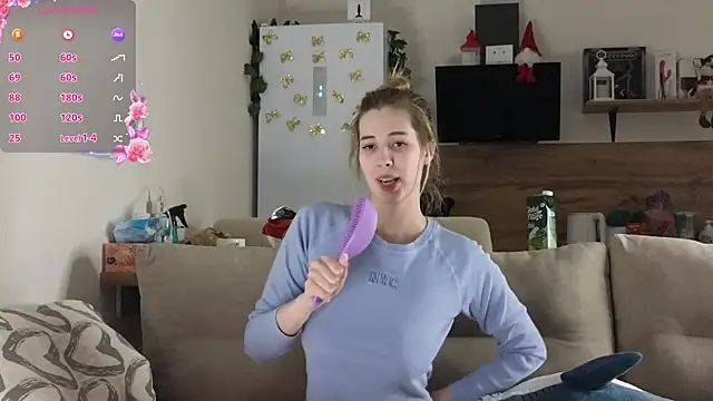 Girl alone home online show from February 13, 2025, 3:35 pm