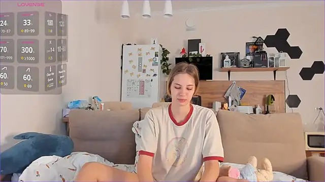 Snapshot of Girl_alone_home chatting on September 25, 2025, 3:32 am Girl alone home online show from September 25, 2025, 3:32 am