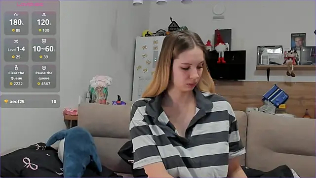 Girl alone home online show from February 6, 2026, 3:48 pm