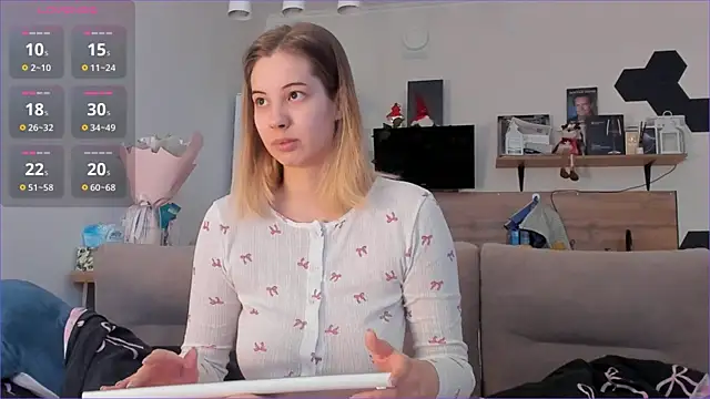 Snapshot of Girl_alone_home chatting on March 26, 2026, 3:45 am Girl alone home online show from March 26, 2026, 3:45 am