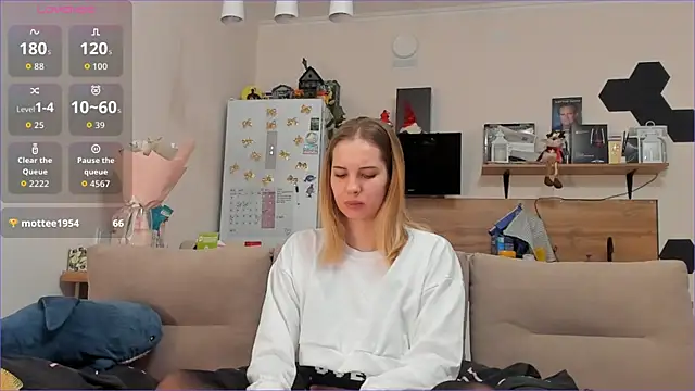 Snapshot of Girl_alone_home chatting on March 26, 2026, 3:50 pm Girl alone home online show from March 26, 2026, 3:50 pm