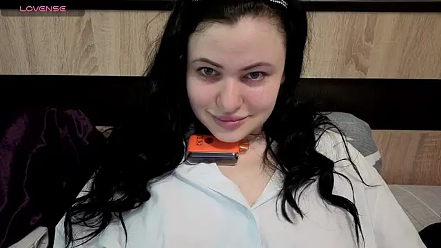 German Eva online show from May 16, 2026, 1:32 pm