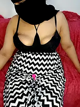 Snapshot of Saakoora chatting on January 26, 2025, 8:13 pm Saakoora online show from January 26, 2025, 8:13 pm