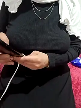 Snapshot of Saakoora chatting on February 13, 2025, 11:37 pm Saakoora online show from February 13, 2025, 11:37 pm