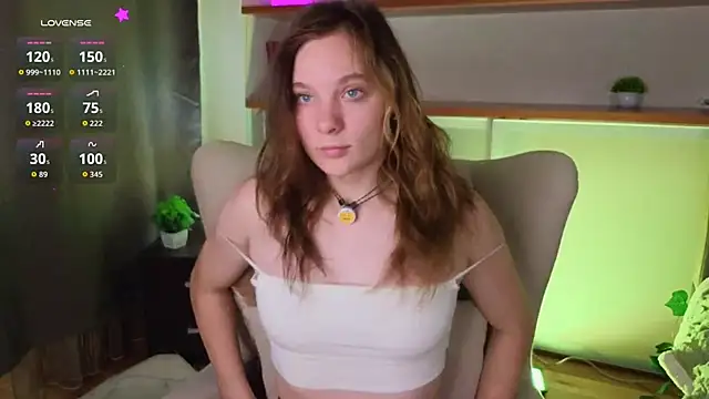 Snapshot of NaokoStifel chatting on September 25, 2025, 1:20 am NaokoStifel online show from September 25, 2025, 1:20 am