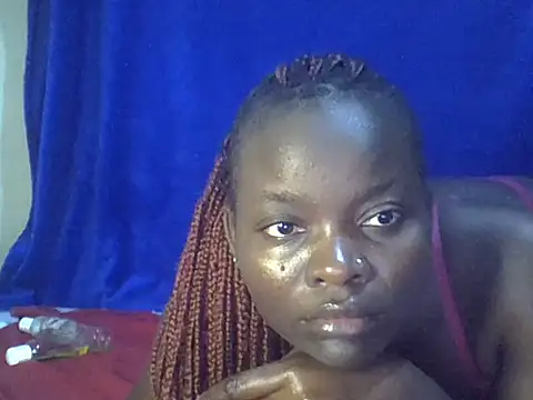 Snapshot of sweet_love00 chatting on October 10, 2025, 2:05 pm sweet love00 online show from October 10, 2025, 2:05 pm