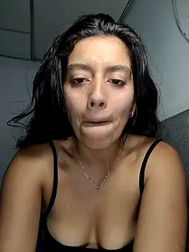 BrittanyDiaz online show from December 23, 2024, 10:55 pm