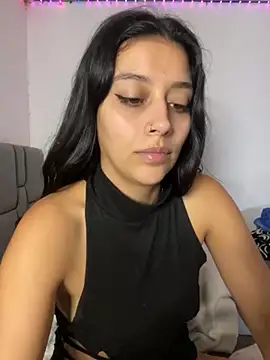 Snapshot of BrittanyDiaz chatting on September 23, 2025, 8:01 pm BrittanyDiaz online show from September 23, 2025, 8:01 pm