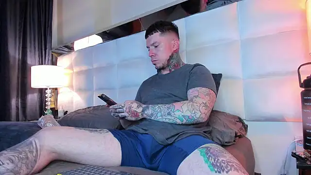 Snapshot of Adam_tatto chatting on September 22, 2025, 2:13 am Adam tatto online show from September 22, 2025, 2:13 am