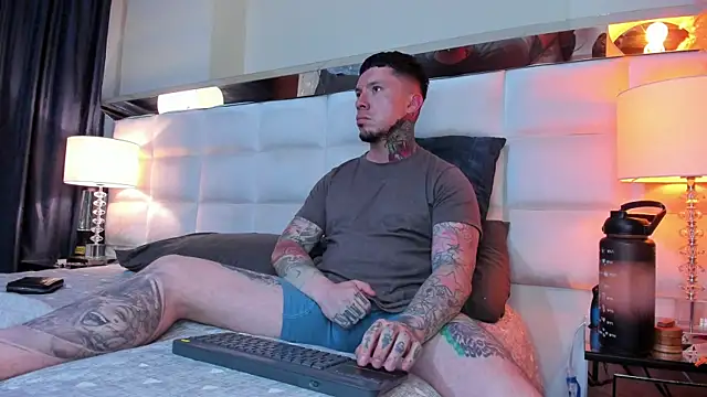 Snapshot of Adam_tatto chatting on October 7, 2025, 12:30 am Adam tatto online show from October 7, 2025, 12:30 am