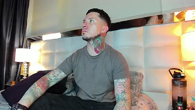 Snapshot of Adam_tatto chatting on October 16, 2025, 5:08 am Adam tatto online show from October 16, 2025, 5:08 am