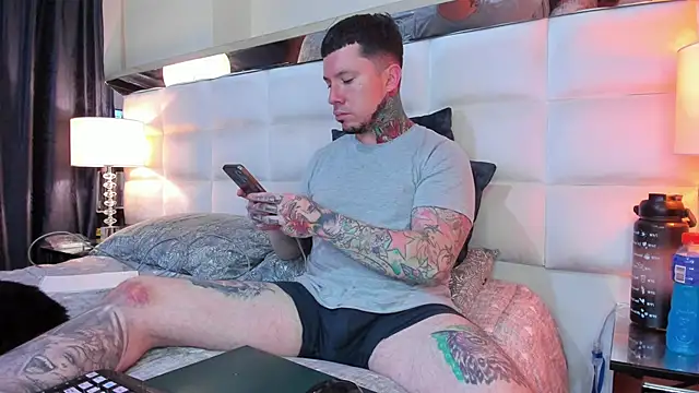 Snapshot of Adam_tatto chatting on October 24, 2025, 2:19 am Adam tatto online show from October 24, 2025, 2:19 am