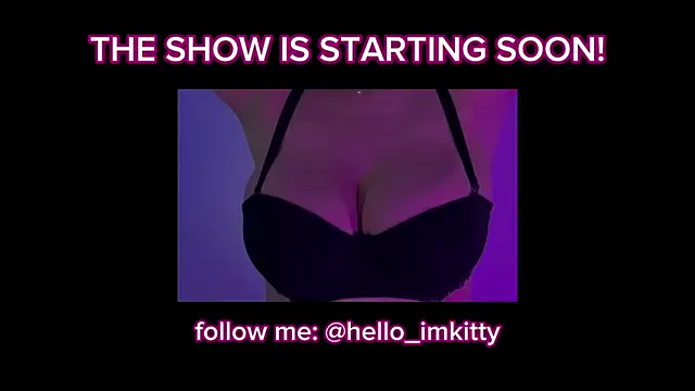hello imkittyy online show from May 19, 2026, 9:32 pm