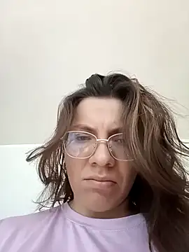 karlamorris  online show from January 3, 2025, 2:30 pm