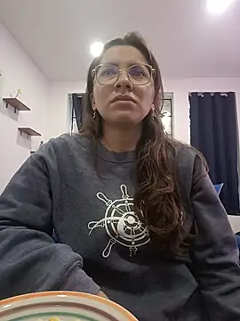 karlamorris  online show from October 22, 2025, 1:33 pm