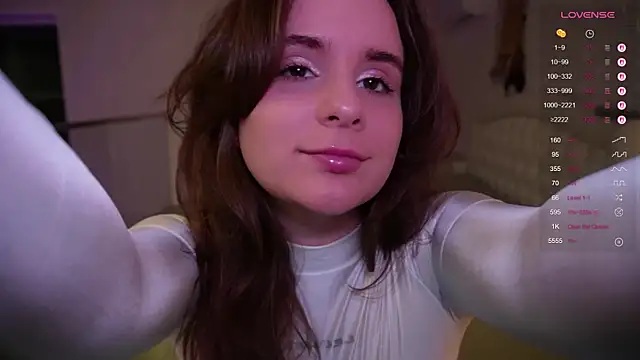 Jantrlatex online show from October 7, 2025, 8:50 pm