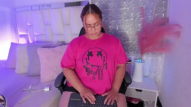 LeahxBarker online show from May 29, 2026, 1:47 am